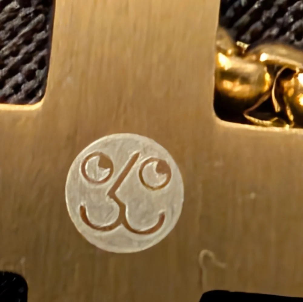Esquire elegant gold